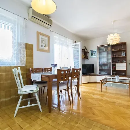 Apartment Zorka